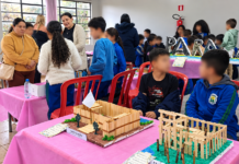 Alunos da Escola Oscar Rocker apresentam maquetes sobre o Paraná